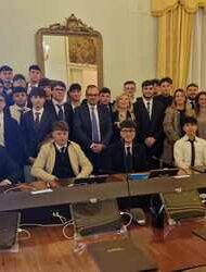 L'ISTITUTO NERVI ALAIMO DI LENTINI INCONTRA L'ONOREVOLE GIUSEPPE CARTA